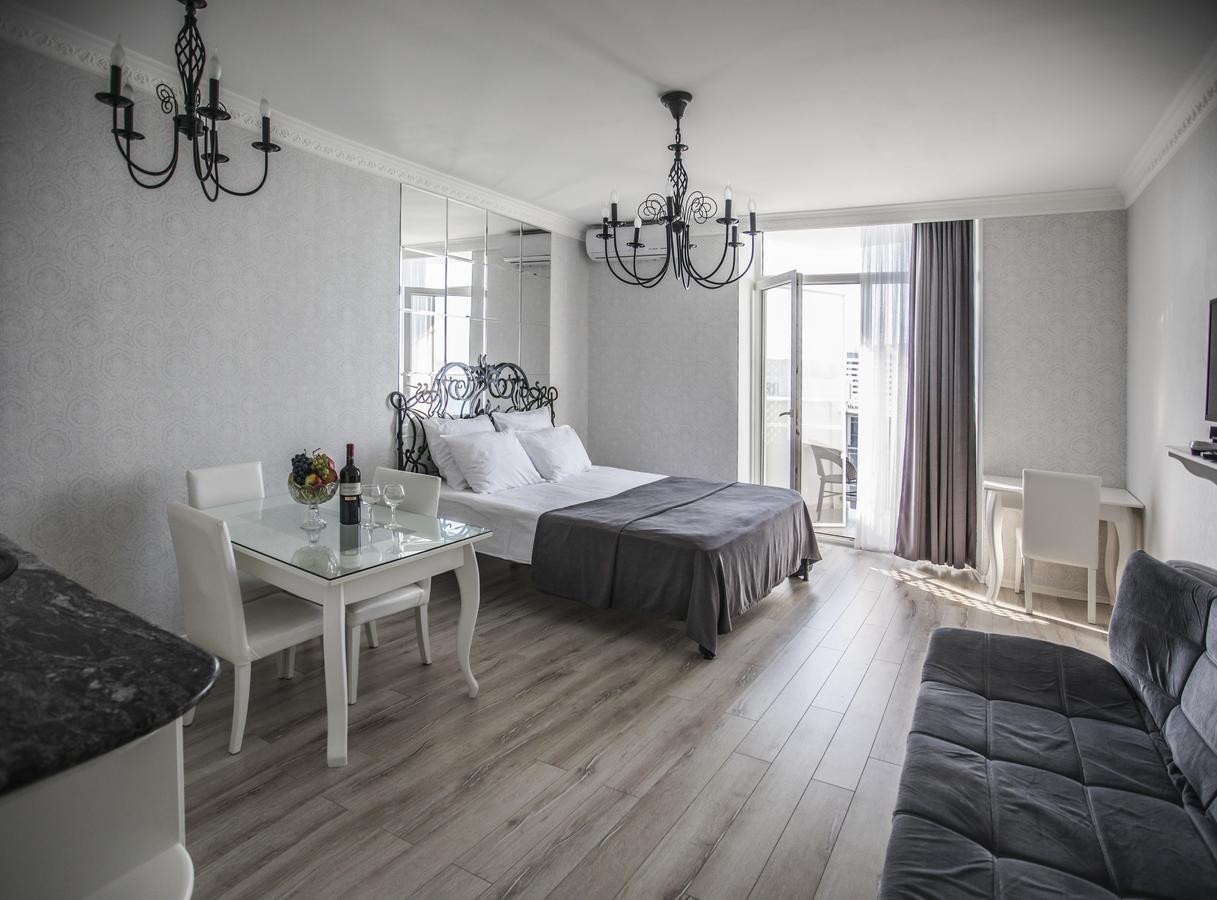 Tina'S Apartments With Panoramic Sea View Batumi Luaran gambar
