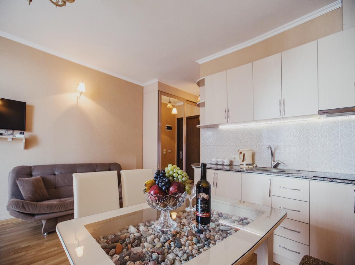 Tina'S Apartments With Panoramic Sea View Batumi Luaran gambar